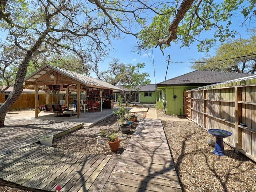 Charming mid-century modern ranch-style home in the desirable - photo 30