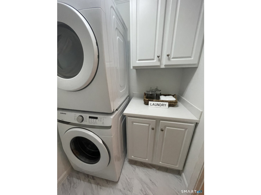 A rare fully furnished home in one of Waterbury's most unique - photo 11