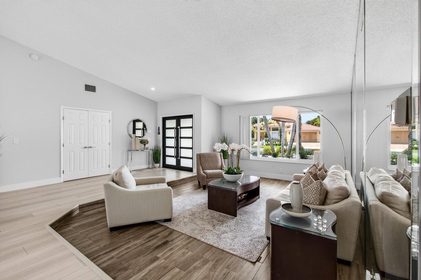 Welcome to Boca Raton's best-kept secret: The Estates Boca Lyons - photo 11