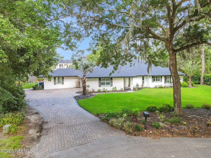Luxury redefined! This fully modernized single-story gem in - photo 18