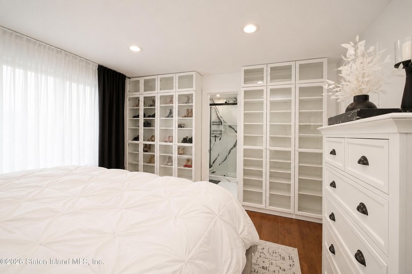 Welcome to this exceptional detached two-family residence where - photo 18