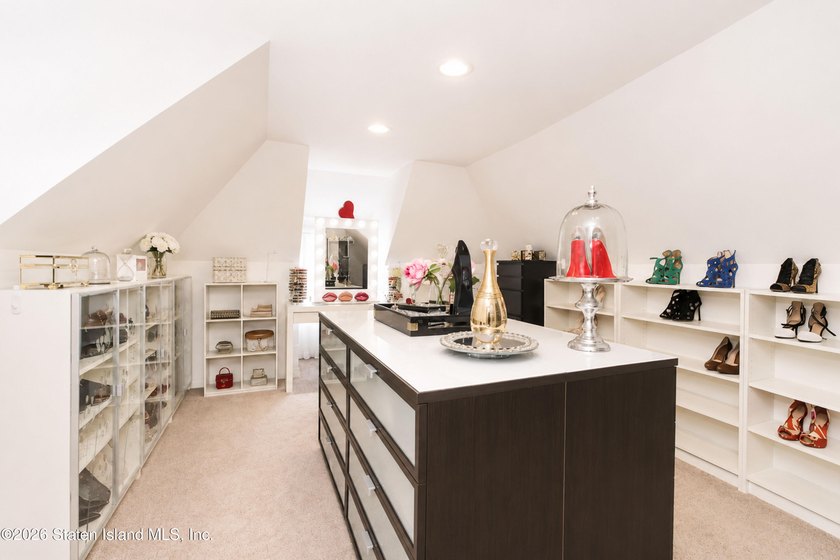 Welcome to this exceptional detached two-family residence where - photo 24
