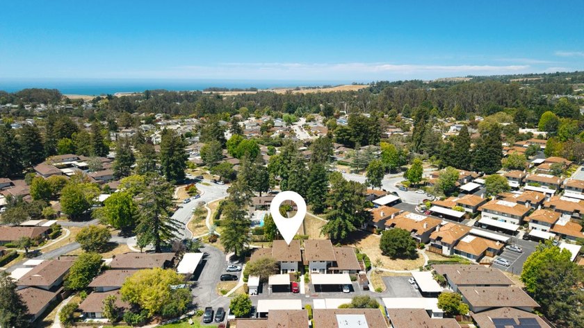 Beautifully updated 2 story townhouse in Santa Cruz's highly - photo 25