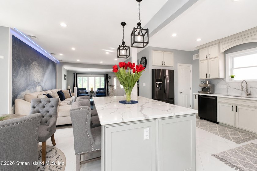 Welcome to this exceptional detached two-family residence where - photo 27