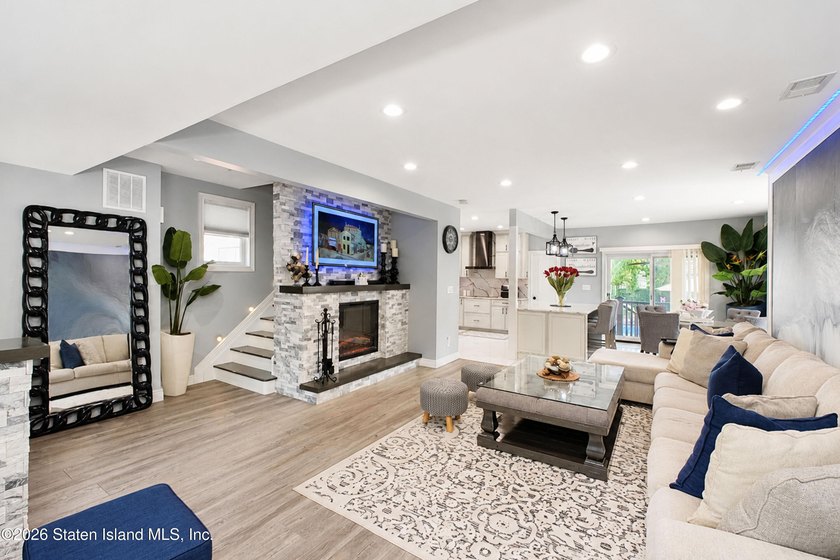 Welcome to this exceptional detached two-family residence where - photo 30