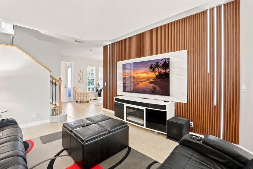 Welcome to this three-bedroom, 2.5-bathroom residence provides - photo 10