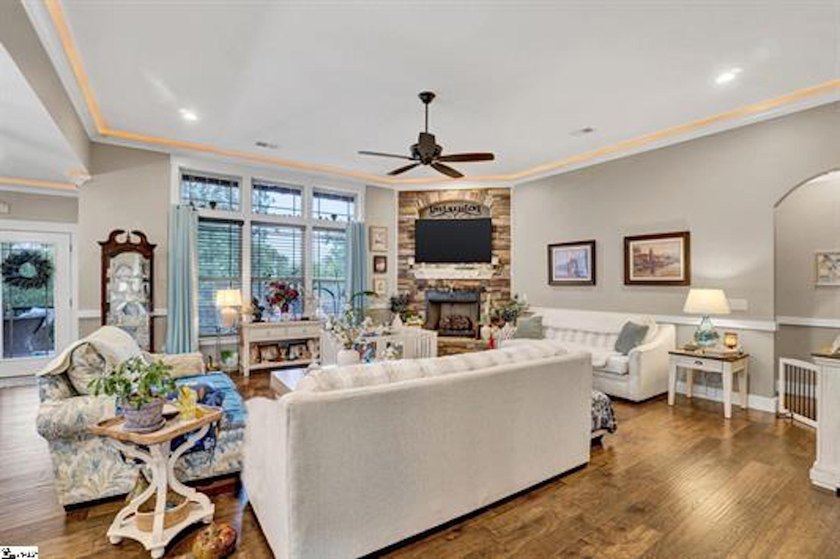 Enjoy lake living at its finest in this beautifully maintained - photo 8