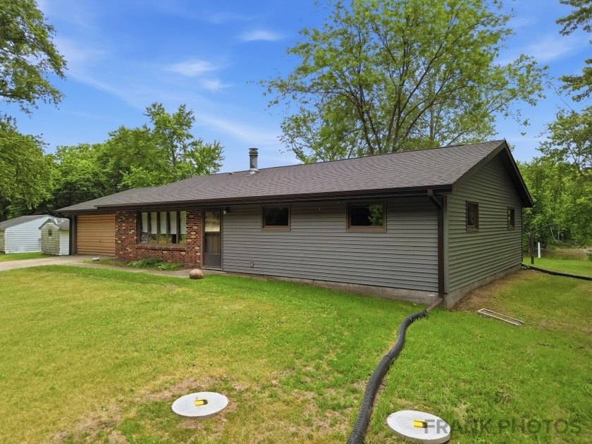 Enjoy stunning Rock River views from this well-maintained - photo 24