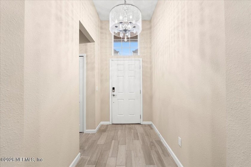 Welcome home to this well-maintained and immaculate 4-bedroom, 3 - photo 6