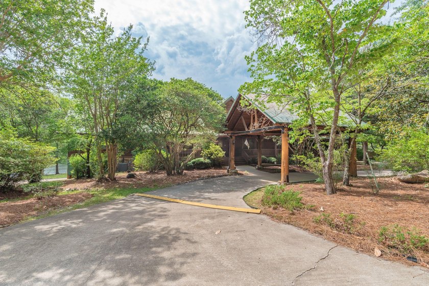 Welcome to an extraordinary legacy estate encompassing over 457 - photo 12