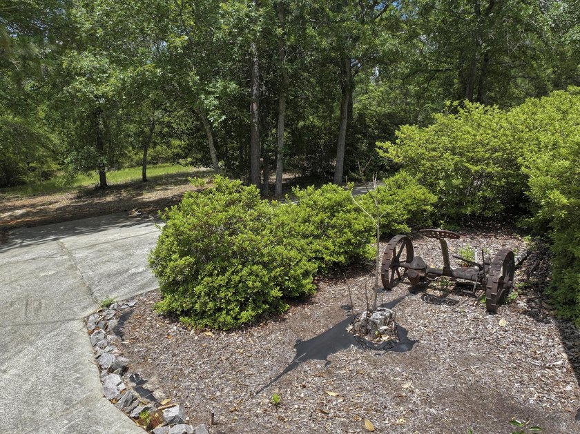 Welcome to an extraordinary legacy estate encompassing over 457 - photo 20