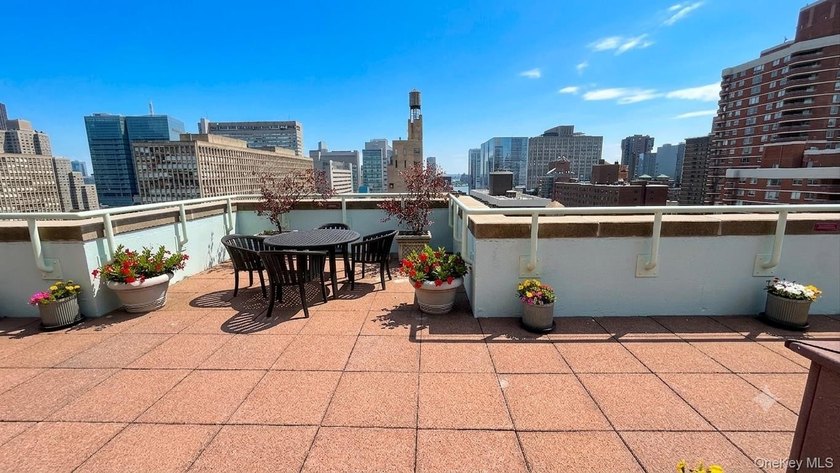 250 East 30th Street, Unit 5A | The Sycamore 2 Bedrooms | 2 Full - photo 20
