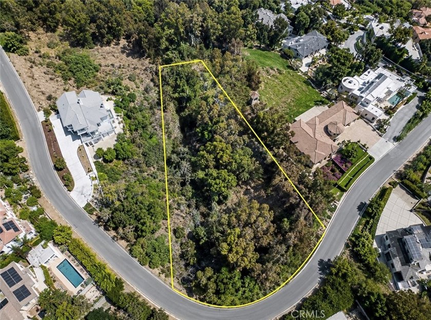 Set in the sought-after Lemon Heights community of North Tustin - photo 2