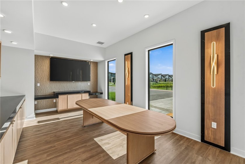 Welcome to Parkside of Lowell - where contemporary design meets - photo 22