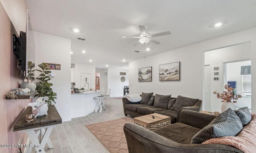 Welcome to a charming house at 84651 Balsam Ct in a quiet - photo 22