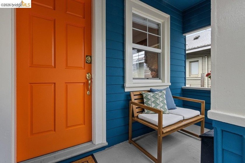 This exceptional 1927 early century cottage presents an - photo 5