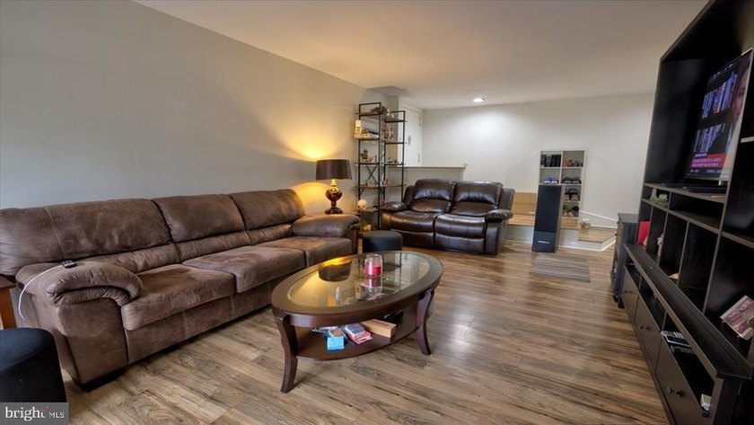 1312 Square Ft Condo in Fairwinds of Annapolis ***NEW HVAC - photo 3