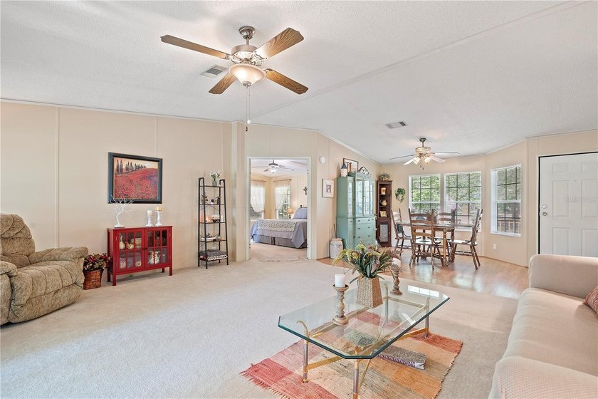 Check out this Beautiful Light and Bright Triple Wide on 10 - photo 10