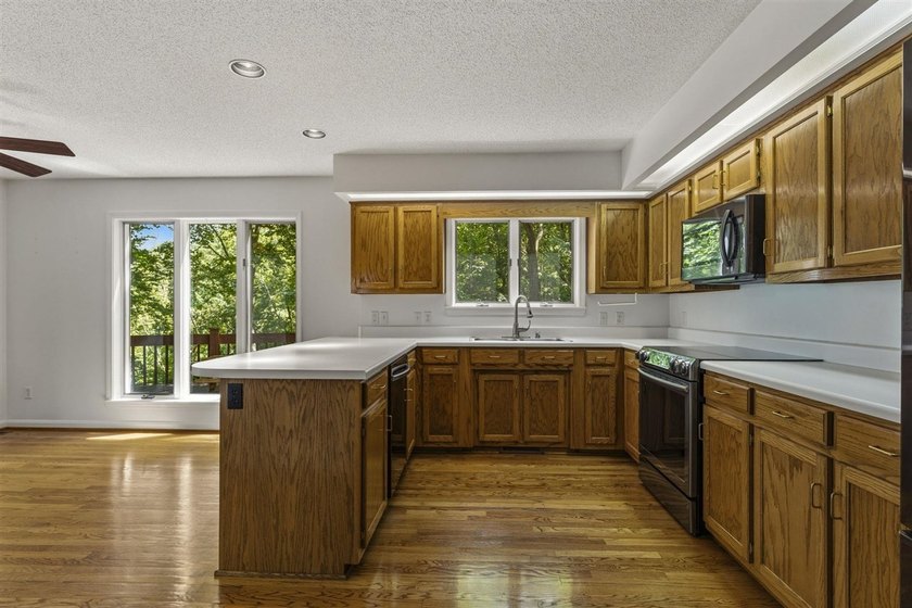 Welcome to your own waterfront retreat on beautiful Barren River - photo 16