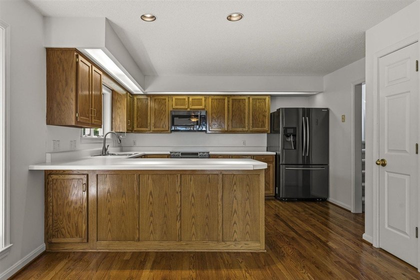 Welcome to your own waterfront retreat on beautiful Barren River - photo 17