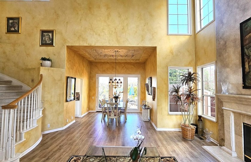 Rare opportunity to own a beautifully maintained view home in - photo 6