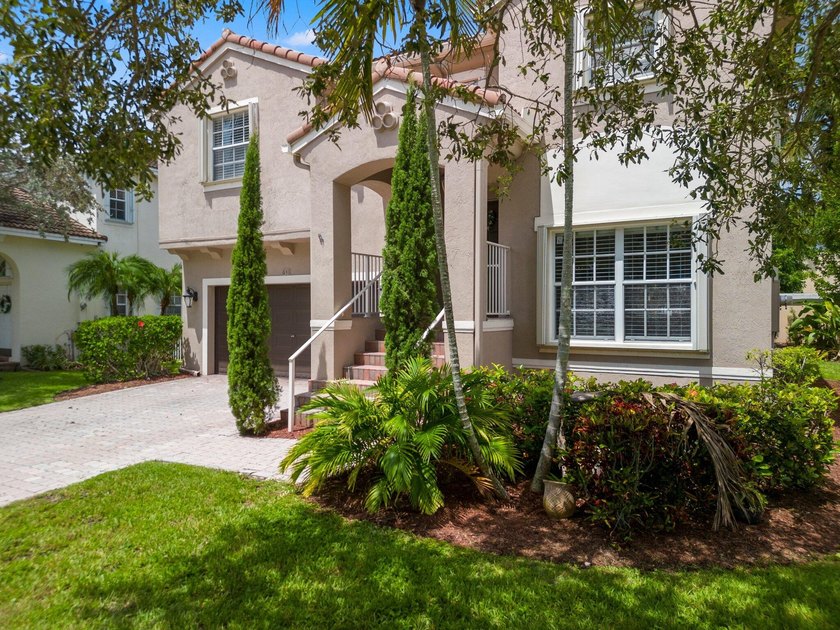 Welcome to Vizcaya at Lake Coral Springs, a gated, waterfront - photo 38