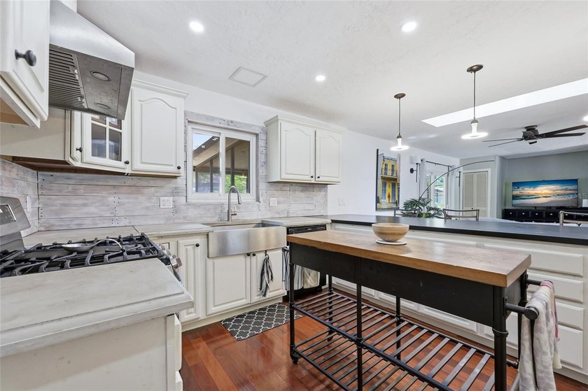 Under contract-accepting backup offers. Set on a sprawling 0 - photo 10