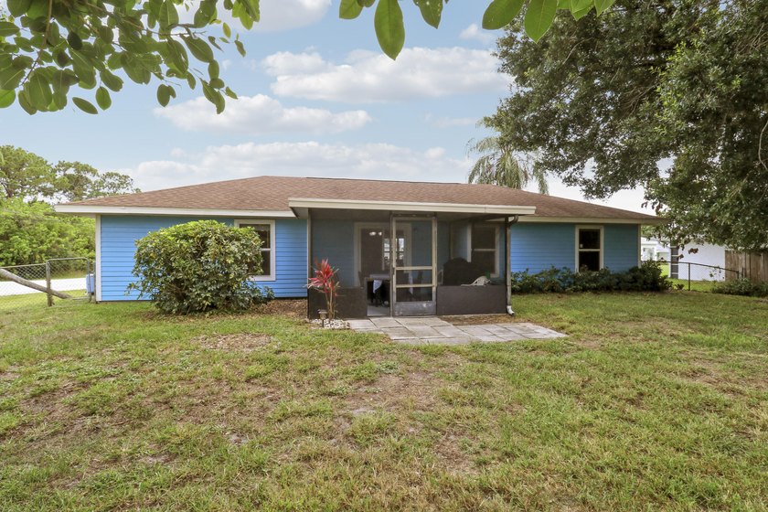 Move-in ready and packed with valuable upgrades, this 3-bedroom - photo 3