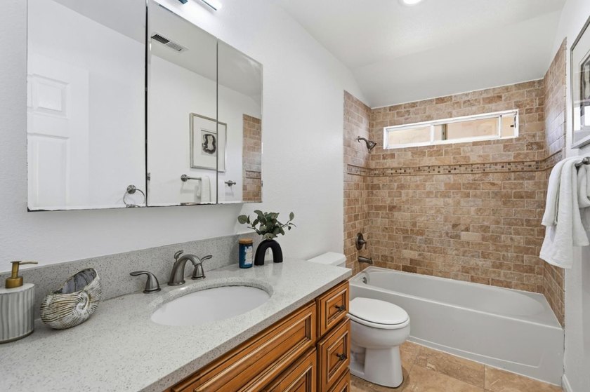 Welcome to this beautifully updated 3-bedroom, 2.5-bath - photo 16
