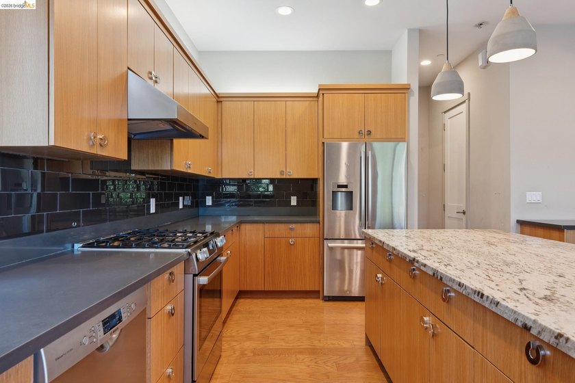 Contractor Special/ Fixer! Incredible Opportunity in the - photo 8