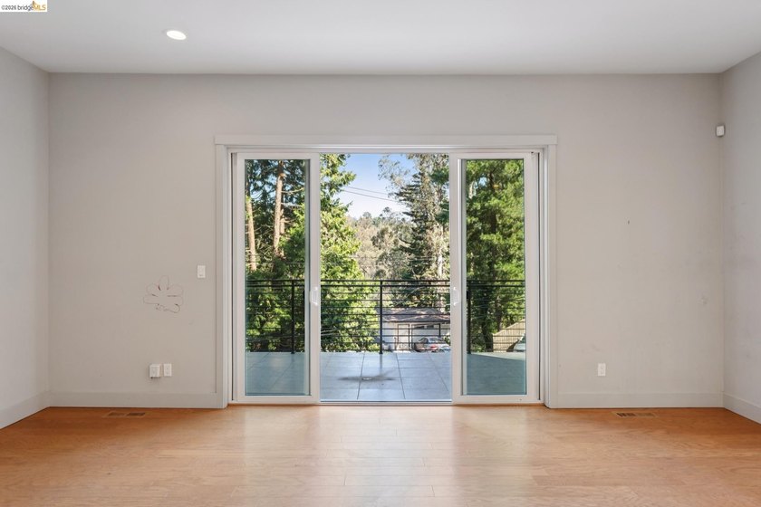 Contractor Special/ Fixer! Incredible Opportunity in the - photo 9
