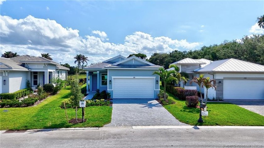 Move-in ready, NEW construction by TRUST HOMES. This 3/2/2/ lake - photo 45