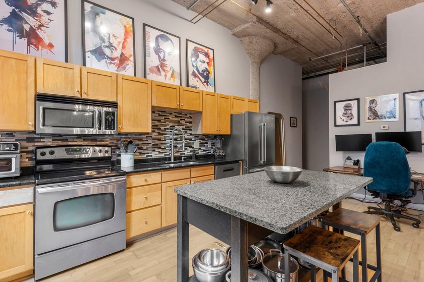 Welcome to Sexton Lofts, a charming piece of history built in - photo 5