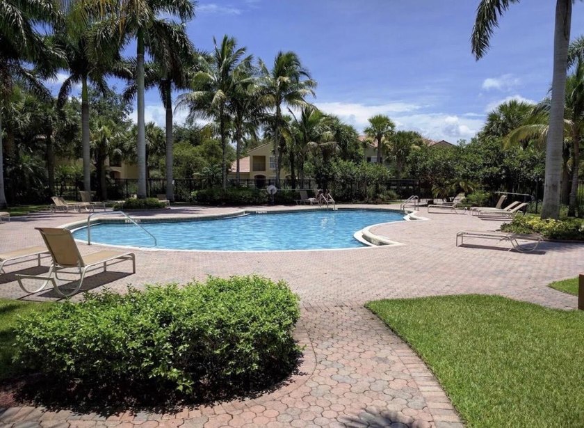 Completely renovated 1- bedroom, 1- bathroom condominium - photo 11