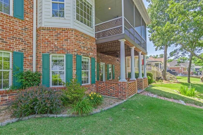 Lakefront Living at Its Finest - Nestled in the prestigious - photo 7