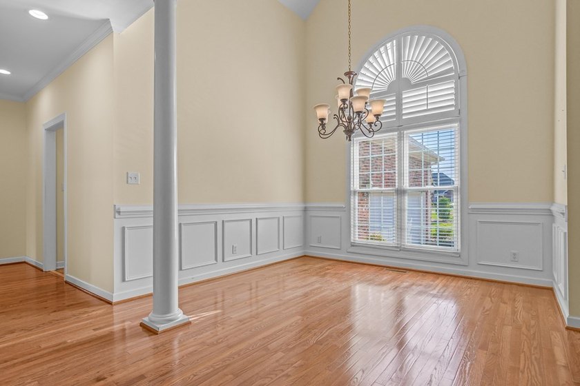 Lakefront Living at Its Finest - Nestled in the prestigious - photo 9