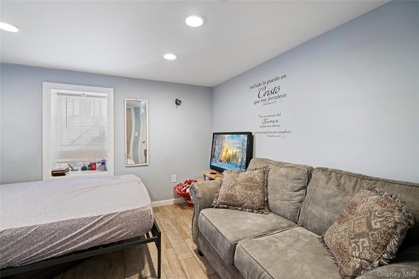 Welcome home to this beautifully maintained 4 bedroom, 2 full - photo 14