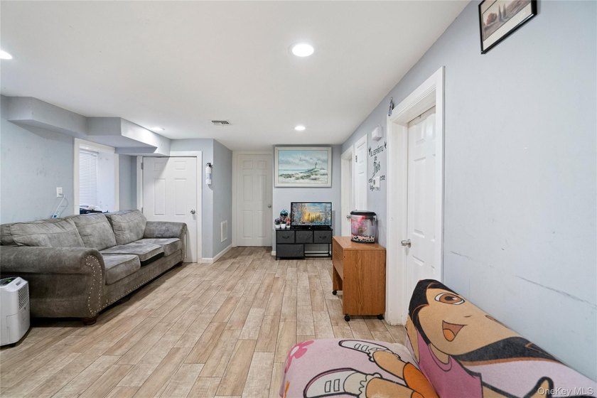 Welcome home to this beautifully maintained 4 bedroom, 2 full - photo 17