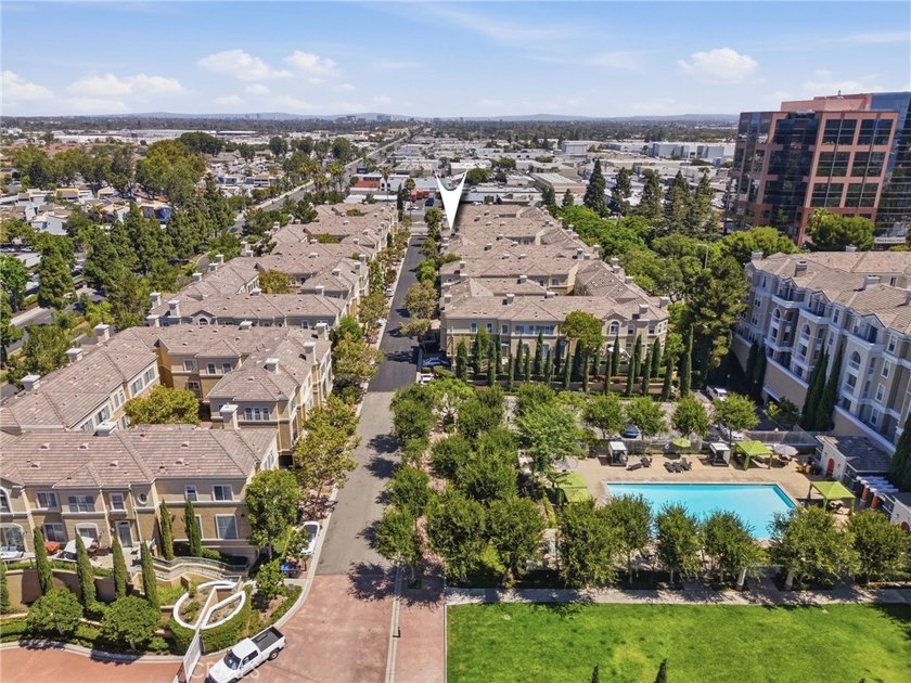 Welcome to Vantage at South Coast Metro, a gated townhome - photo 42