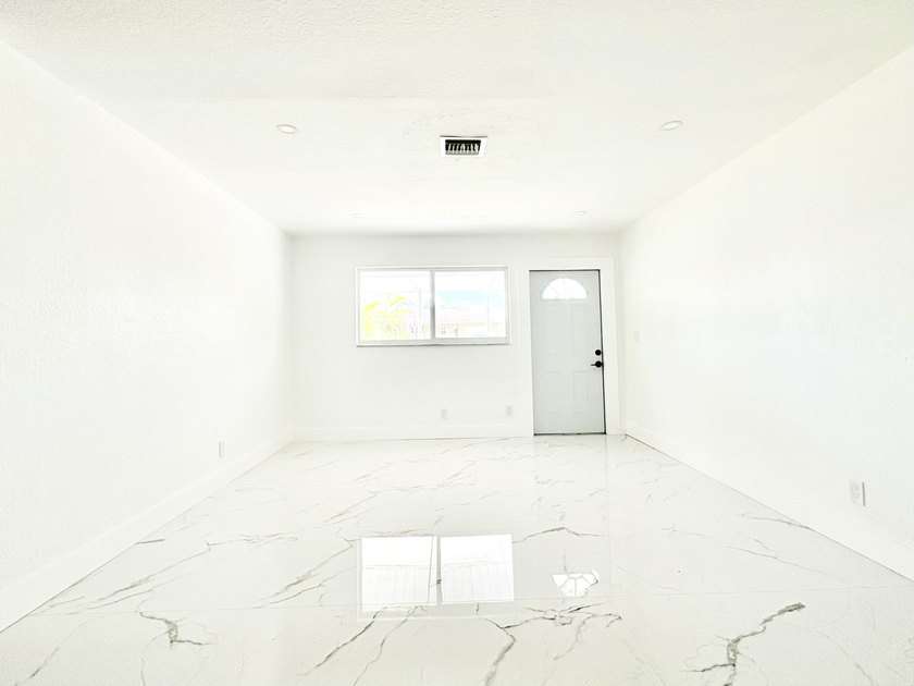 Charming 4-bedroom, 2-bath home on septic in desirable Palm - photo 13