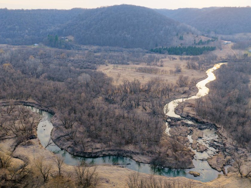 Introducing the West Fork Kickapoo River Farm, an exceptional 90 - photo 16