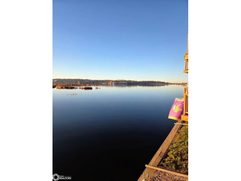 Lakeside comfort and updated style come together in this fully - photo 19