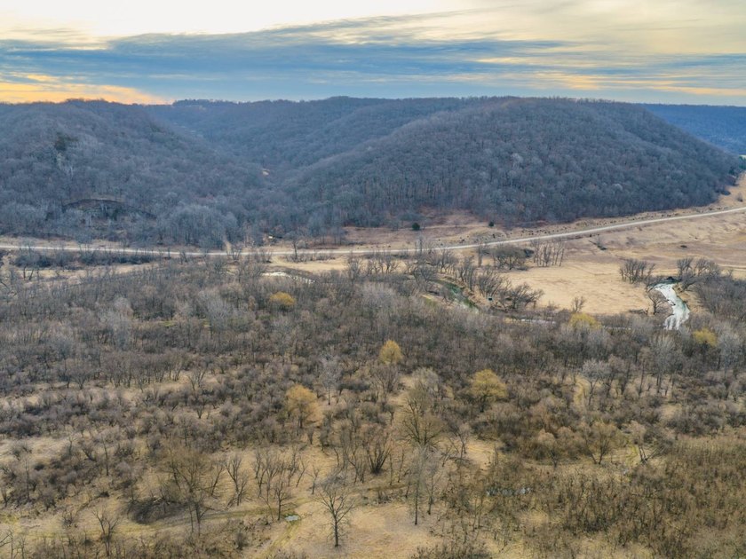 Introducing the West Fork Kickapoo River Farm, an exceptional 90 - photo 27