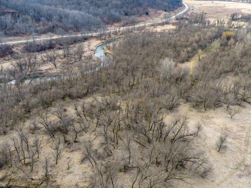 Introducing the West Fork Kickapoo River Farm, an exceptional 90 - photo 28