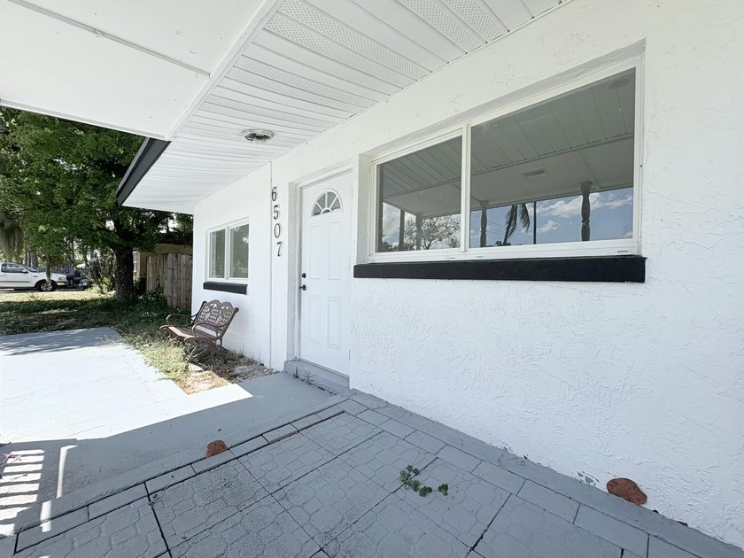 Charming 4-bedroom, 2-bath home on septic in desirable Palm - photo 31