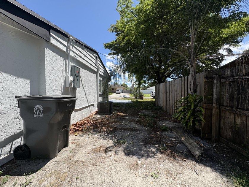 Charming 4-bedroom, 2-bath home on septic in desirable Palm - photo 33