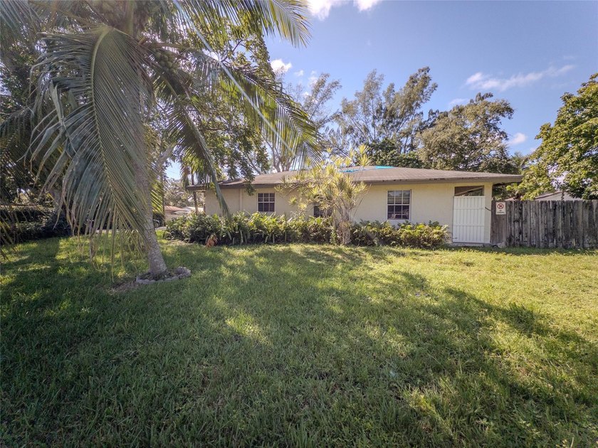 Discover this charming 2-bedroom, 1-bath single-family home - photo 6