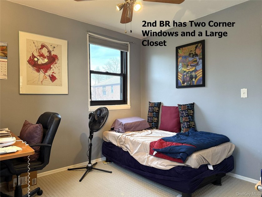 Desirable 2/3 BR w Modern, Open Concept Layout In Great Location - photo 8