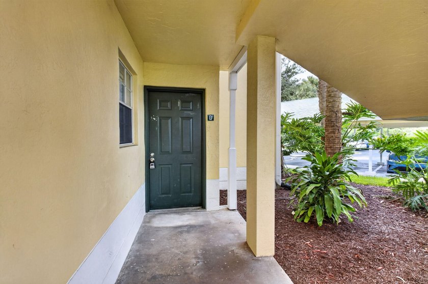 Welcome to this thoughtfully designed two-bedroom, two-bathroom - photo 4