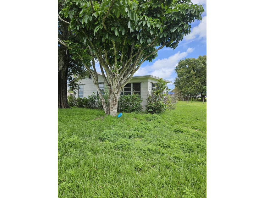 Welcome Investors, this 1,318 square foot home offers 2 bedrooms - photo 5